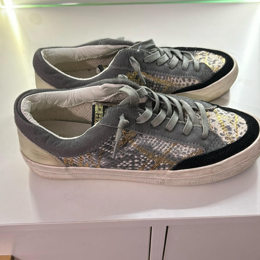 Vintage Havana size 8 sneakers